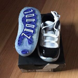 Kids sneakers